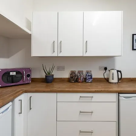 Oasis House 3* Falmouth